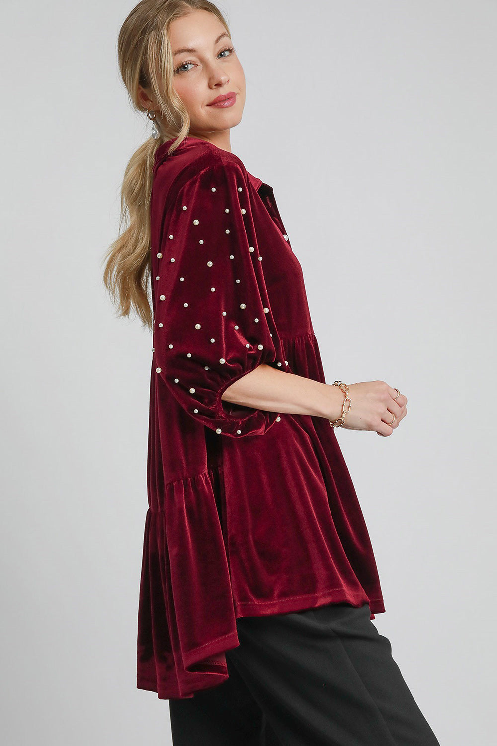 Umgee Pearl Detail Velvet Top - Burgundy