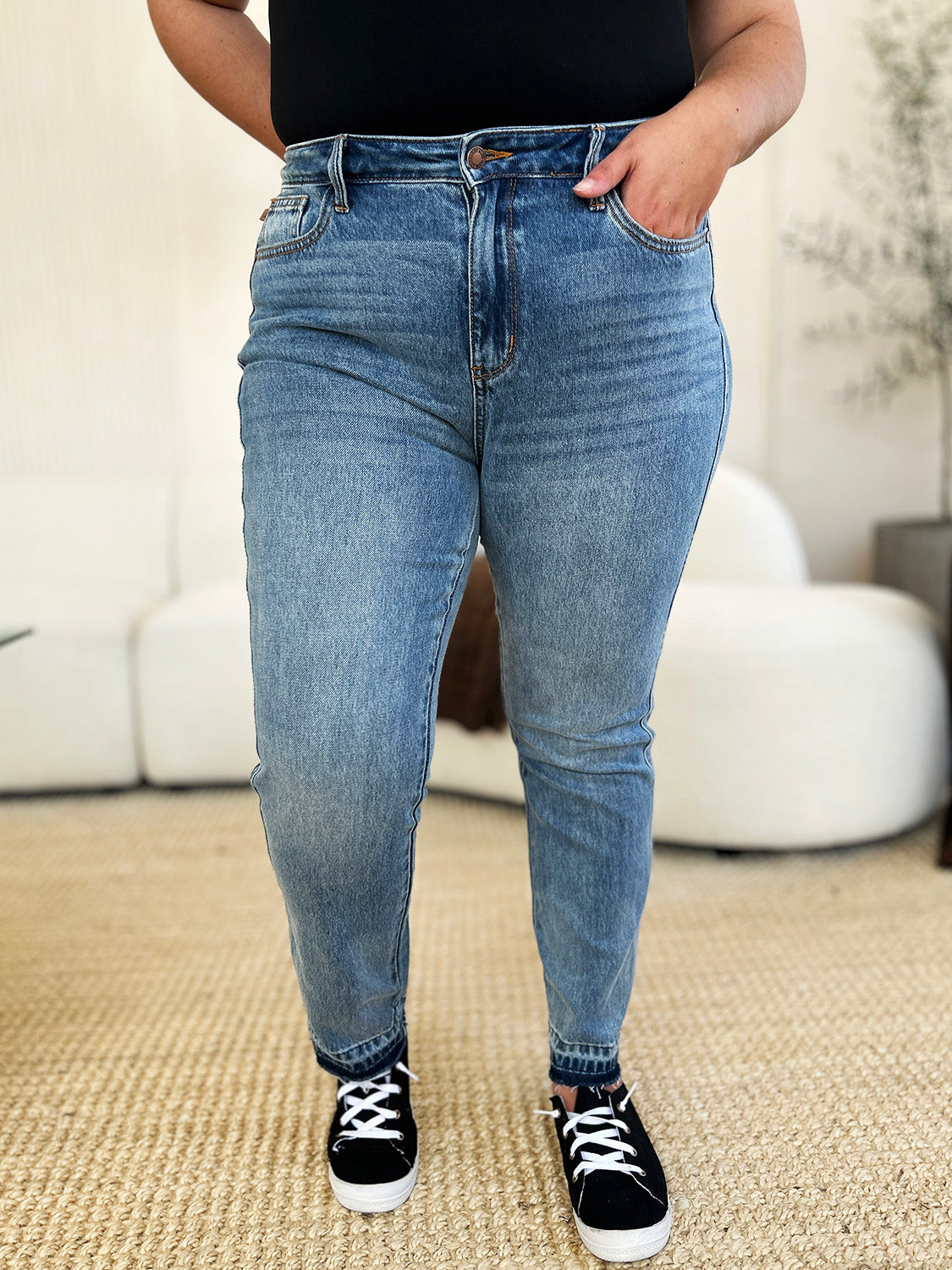 Judy Blue Rigid Magic Release Hem Jeans