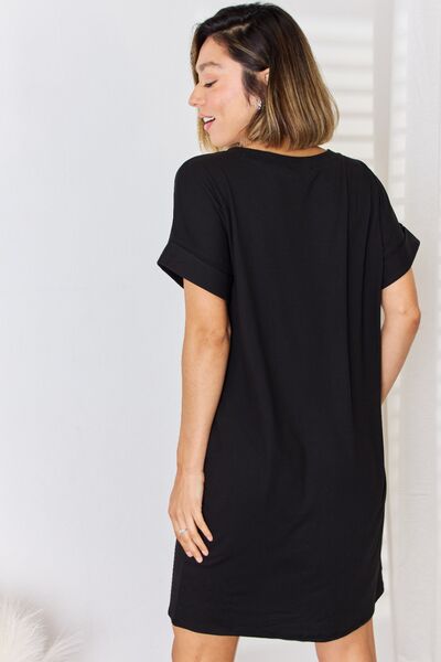 Zenana Short Sleeve V-Neck Dress